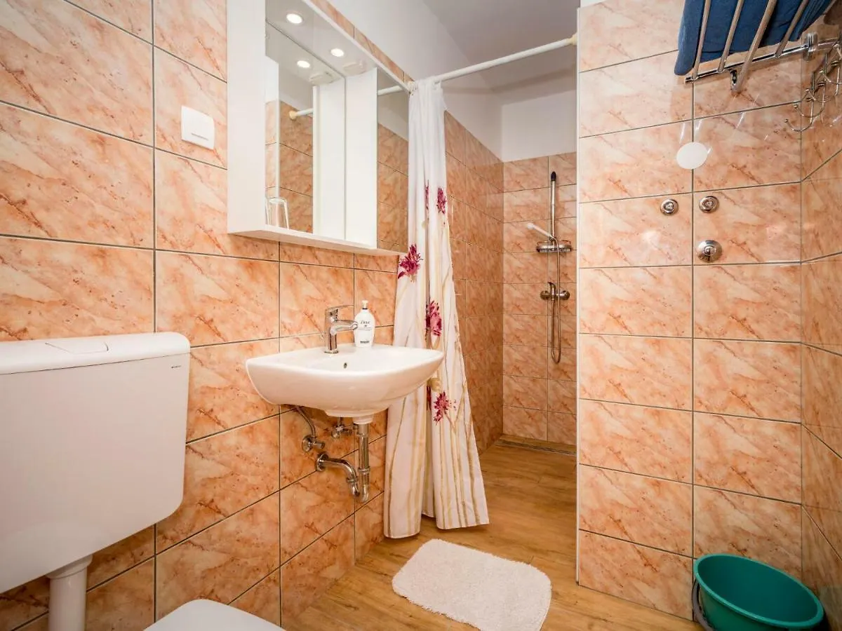 Apartment Hilde Red-5 By Interhome Medulin